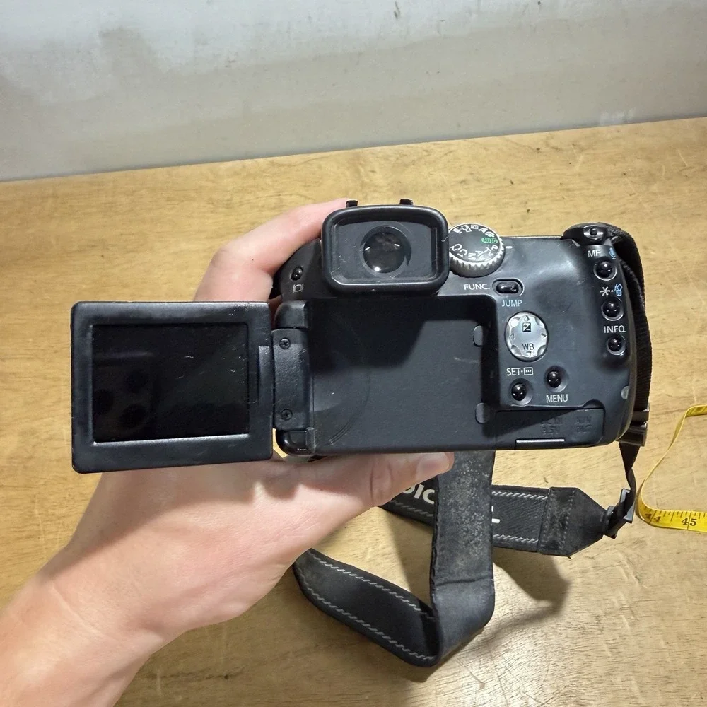 Canon PowerShot Pro1 Digital Camera 8.0MP Point Shoot 7x Zoom Tested Y2K 2000s